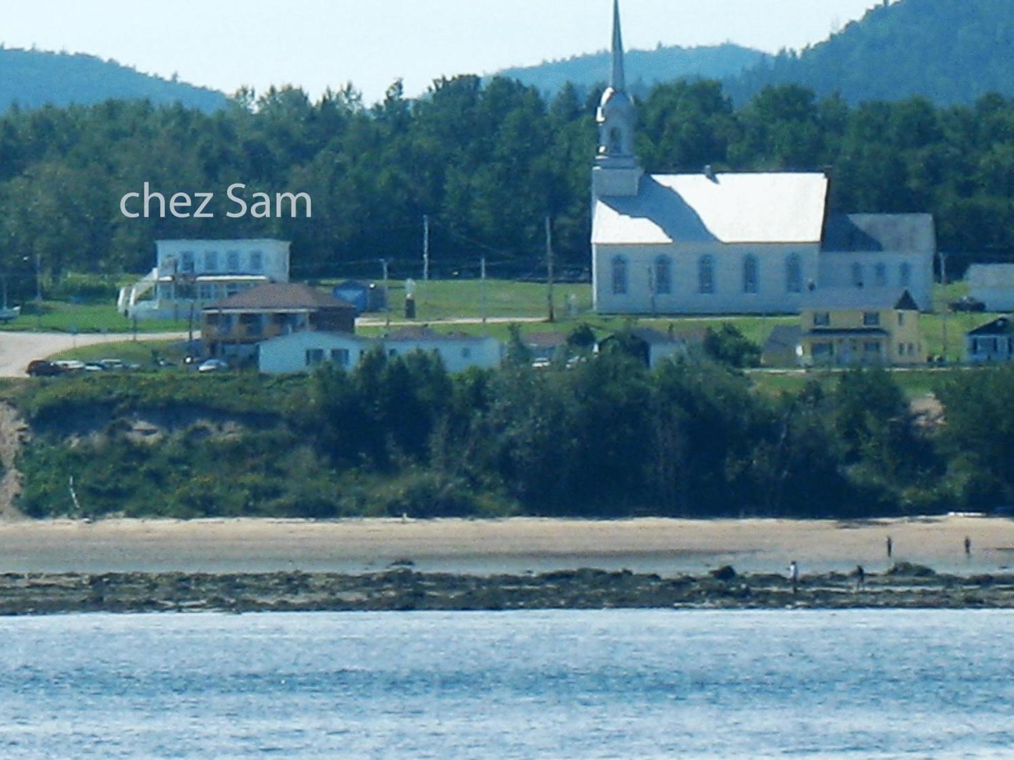 Auberge Du Cafe Chez Sam Baie-Sainte-Catherine Exteriör bild