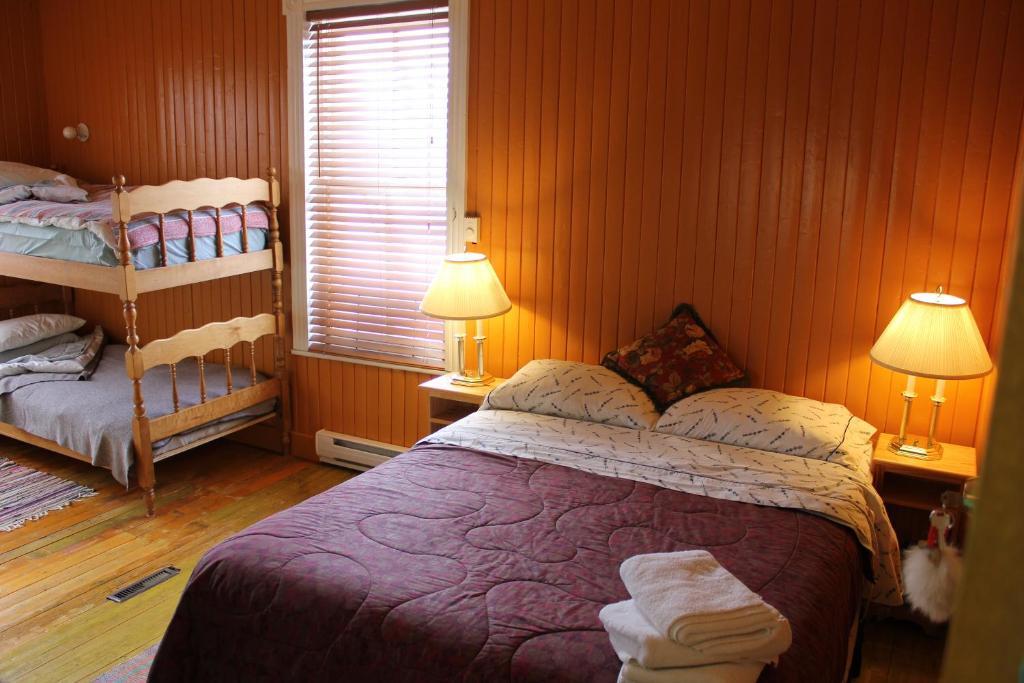 Auberge Du Cafe Chez Sam Baie-Sainte-Catherine Rum bild